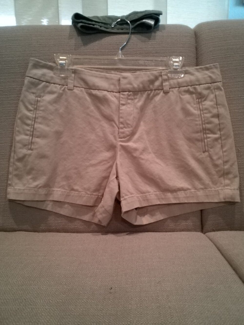 (328) Stylus khaki shorts, size 10